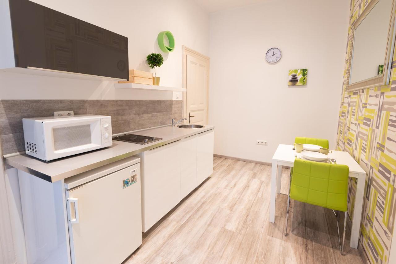 Standard Apartment By Hi5 - West End Center Будапеща Екстериор снимка